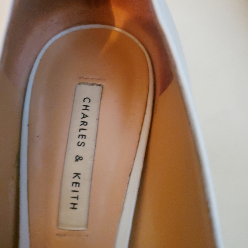 Charles And Keith Low Block Clear Heel - image 4